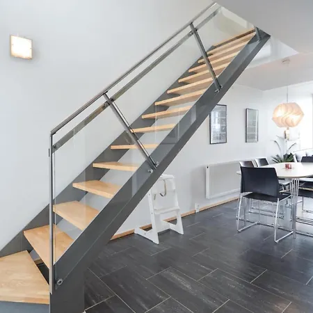 3 Bedroom Beautiful In Romo Apartament