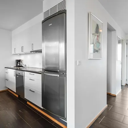 Apartament 3 Bedroom Beautiful In Romo